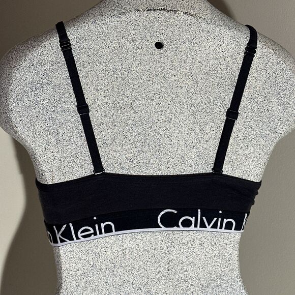 Calvin Klein sz M Black Bralette Triangle Adjustable Convertible Shoulder Strap - Picture 4 of 11